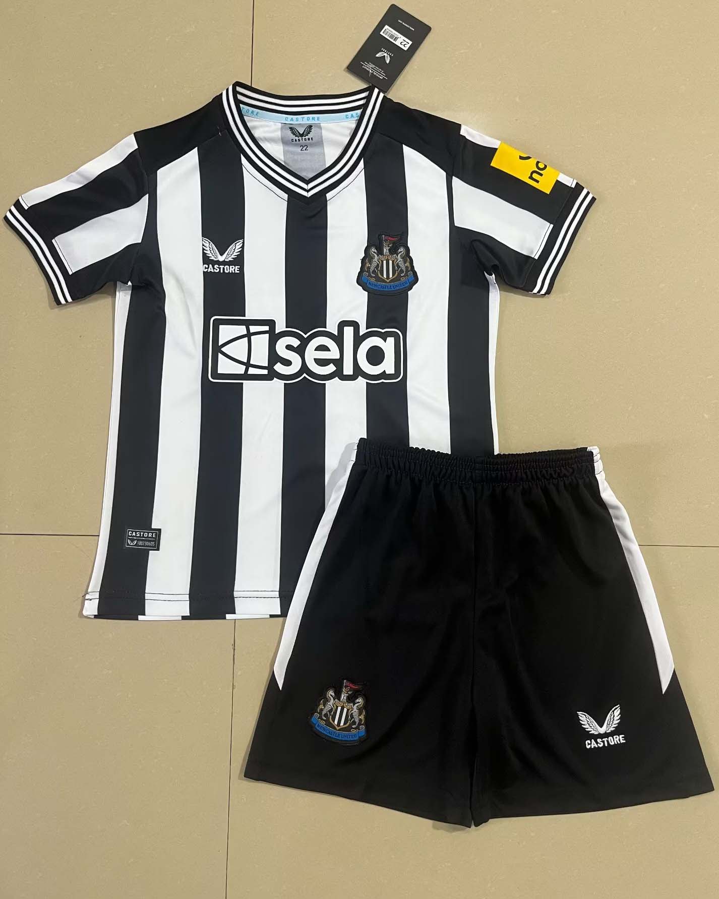 Kid Newcastle United 2023/24 Home Soccer Kit