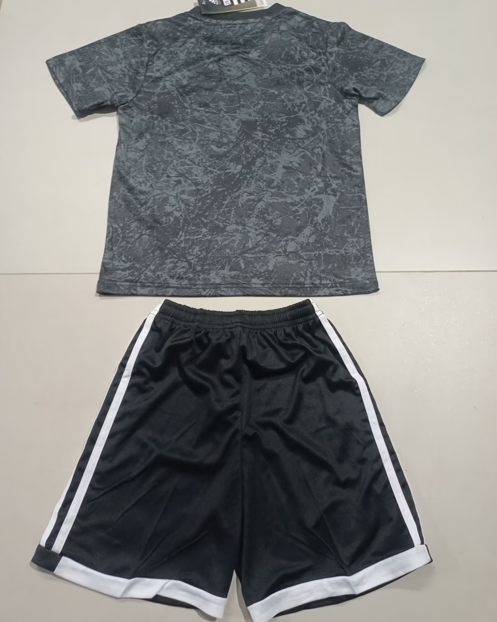 Kid Manchester United 2024/25 Training Grey Soccer Jersey Kit