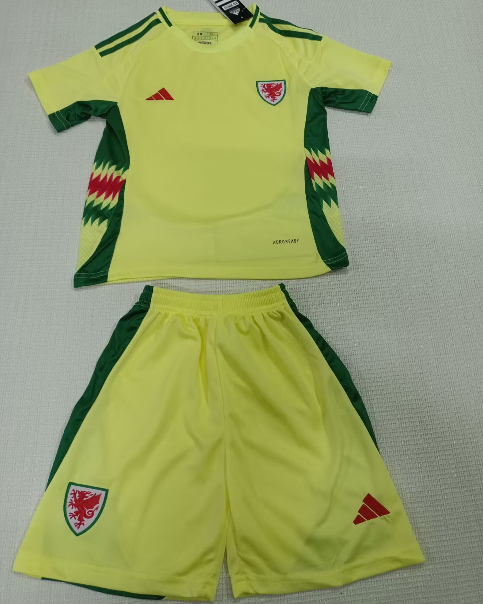 Kid Wales 2024 European Cup Away Light Yellow Soccer Jersey Kit