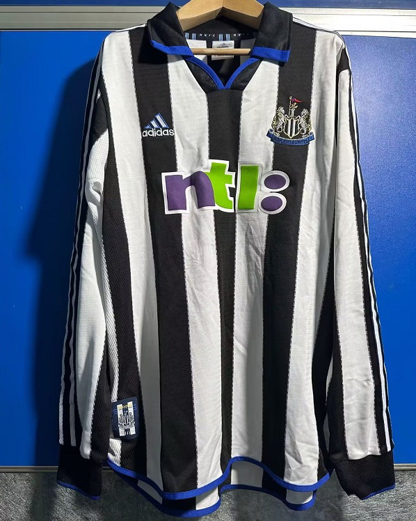 Newcastle United 2000/01 Home Long Sleeve Jersey