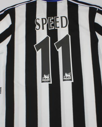 Newcastle United 2000/01 Home Soccer Jersey