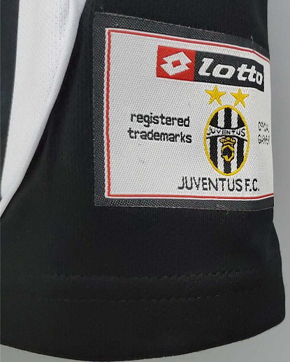 Juventus 2002/03 Home Soccer Jersey
