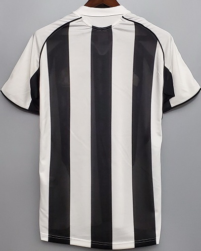Newcastle United 2005/06 Home Soccer Jersey