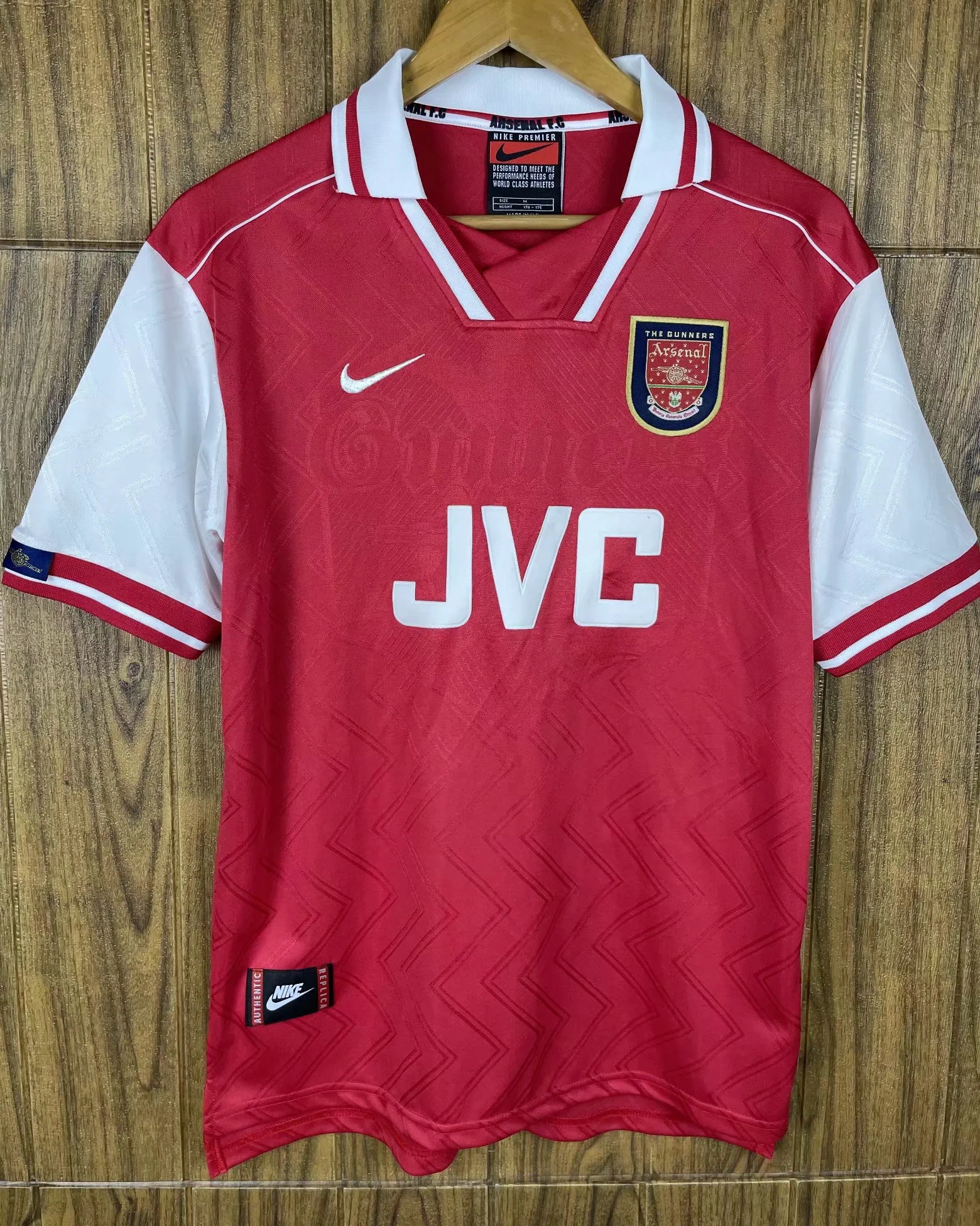 Arsenal 1996/98 Home Soccer Jersey