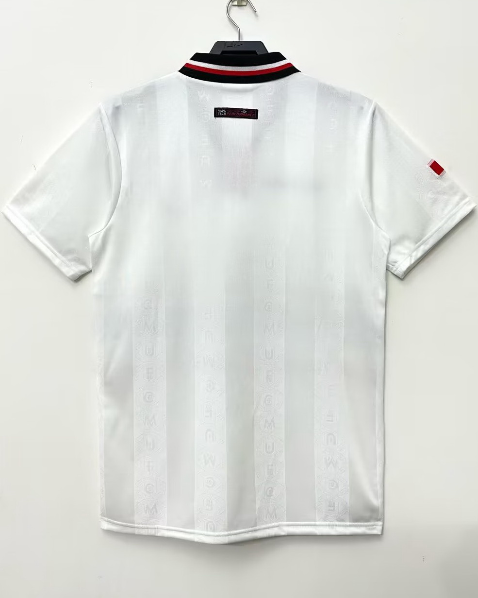 Manchester United 1998/99 Away White Jersey
