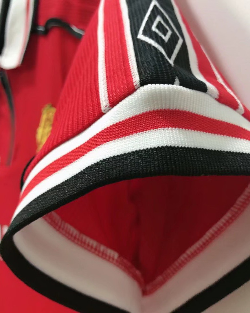 Manchester United 1998/99 Home Soccer Jersey
