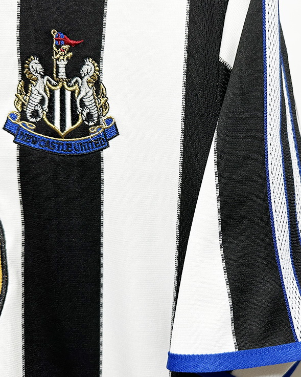 Newcastle United 1999/00 Home Soccer Jersey